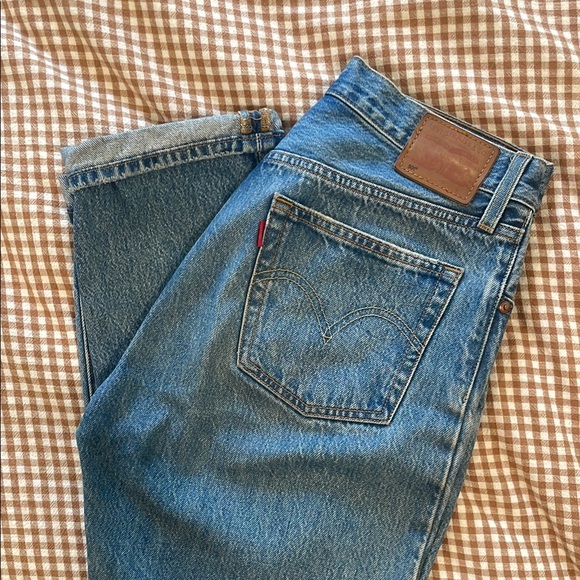 Women’s Levi 501s - Picture 1 of 5